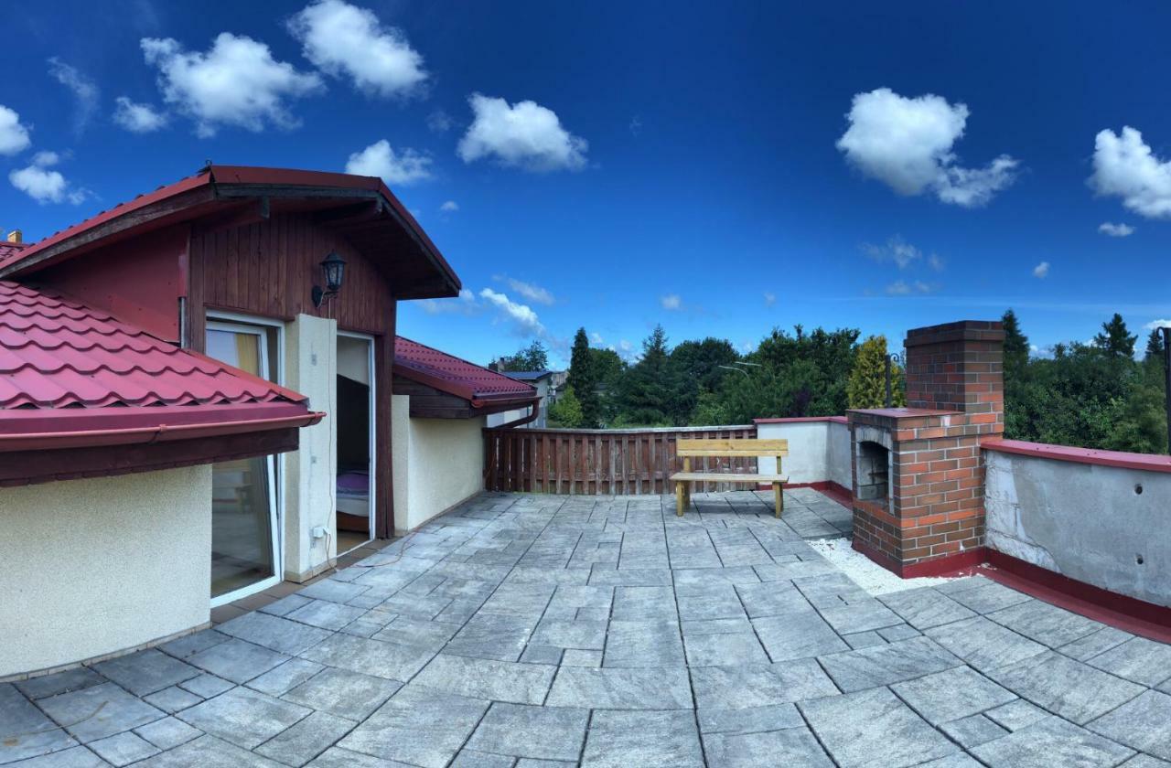 Pokoje Goscinne & Restauracja Pestka Choczewo Exterior foto
