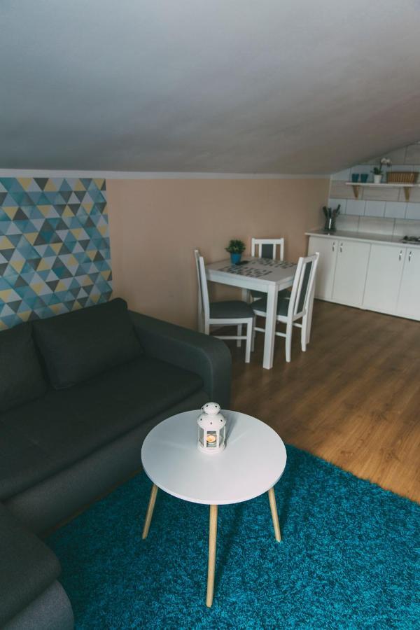 Pokoje Goscinne & Restauracja Pestka Choczewo Exterior foto