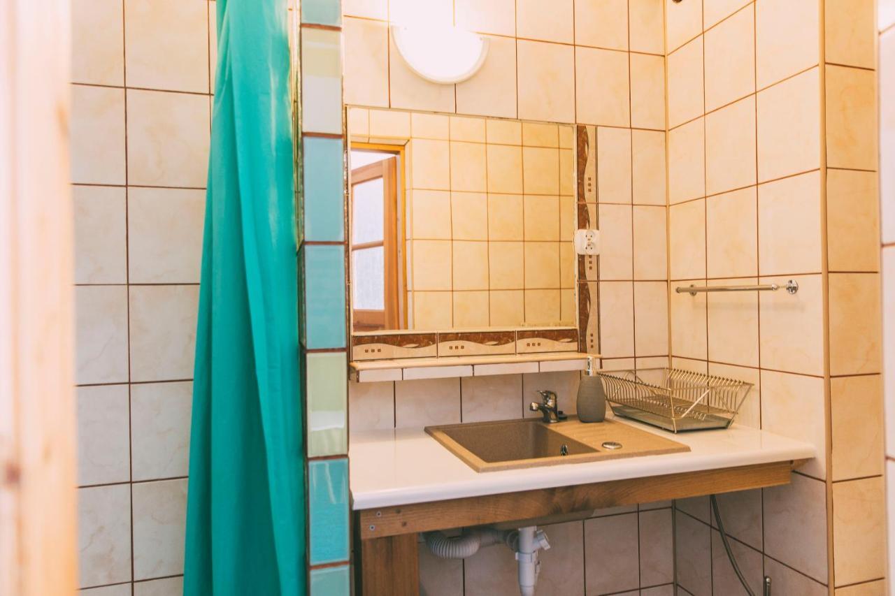Pokoje Goscinne & Restauracja Pestka Choczewo Exterior foto